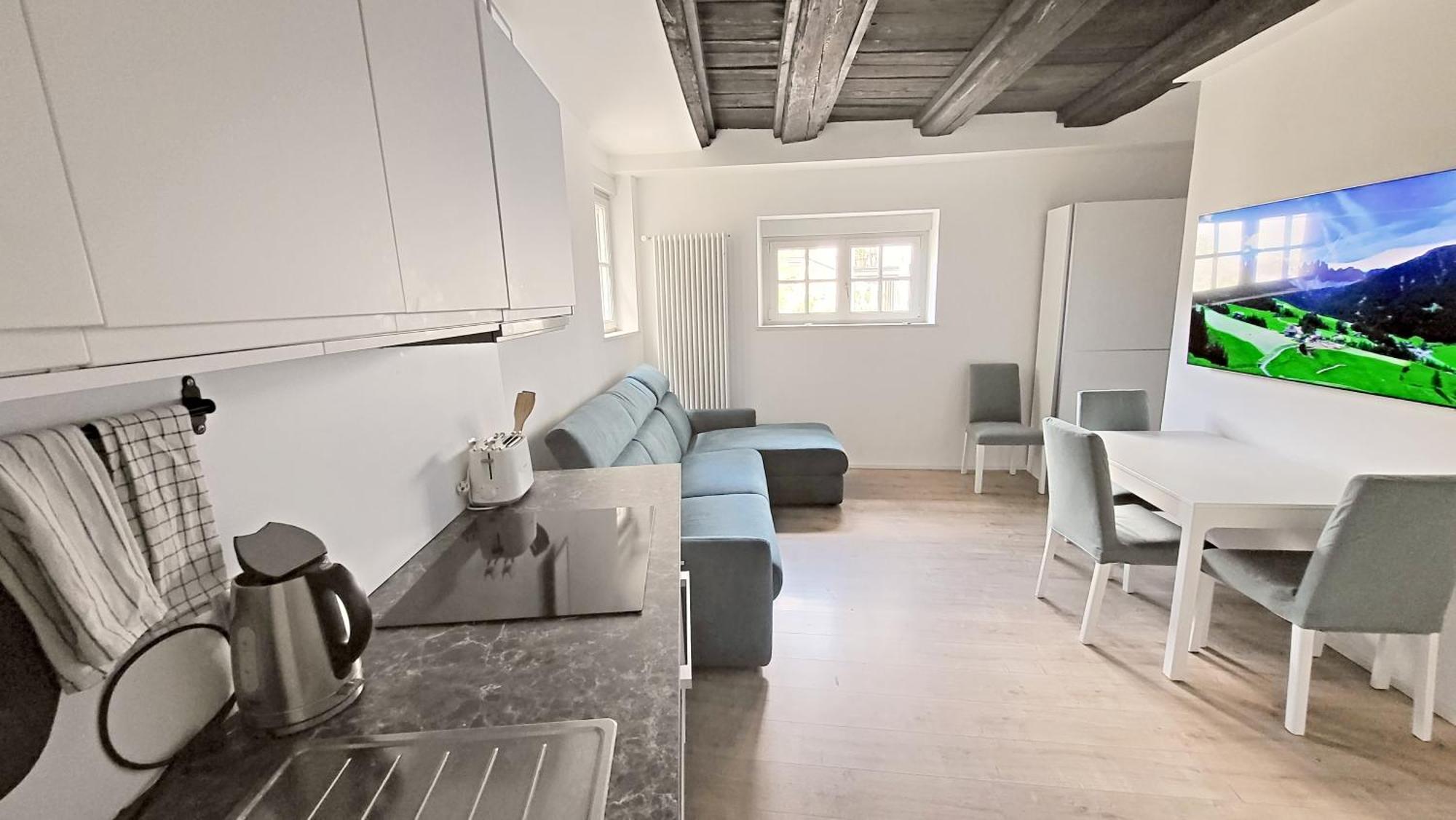 2-Room Apt Central, Mountain View, Wifi Netflix Ac Lift Bolzano Eksteriør bilde